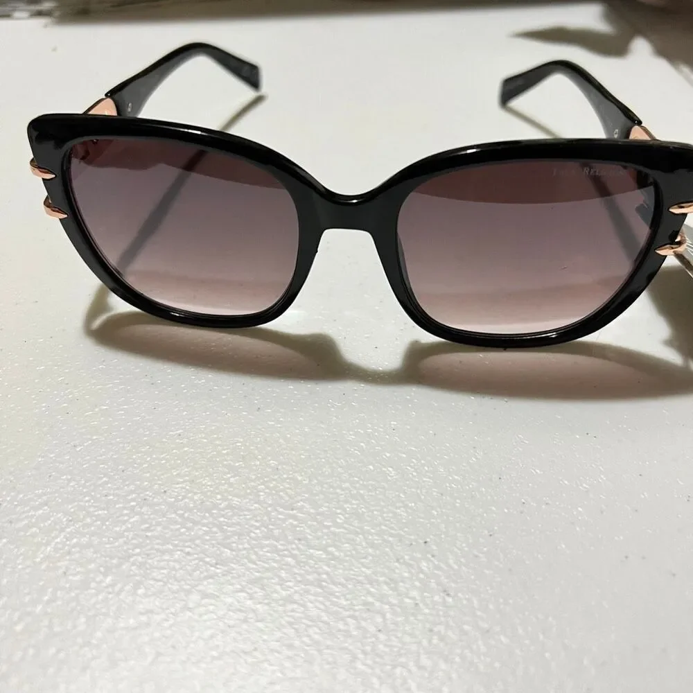 NWT True Religion Logo Black and Gold Oversized Cat eye Fashion Retro Sunglasses